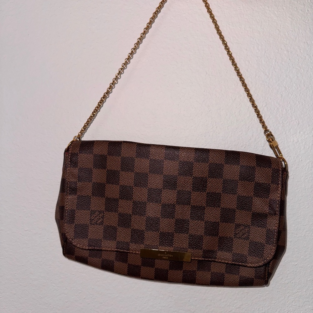 Louis Vuitton Should Bag